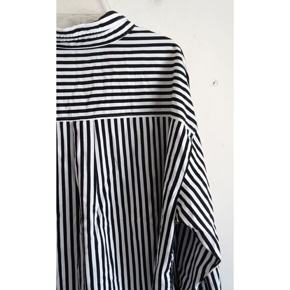 Nine West Black & White Striped Button-Up Shirt - Size Medium - Picture 7 of 9